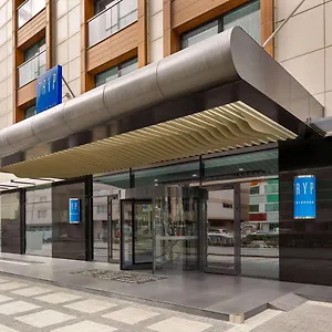 Tryp By Wyndham Topkapi Hotel
